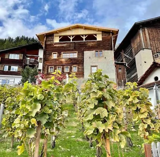 Swiss Near Flims Daire Trin